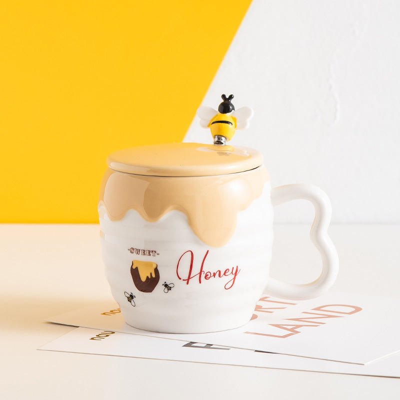 Cartoon Bee Honey Pot Shaped Mug with Lid and Spoon - 4 Designs