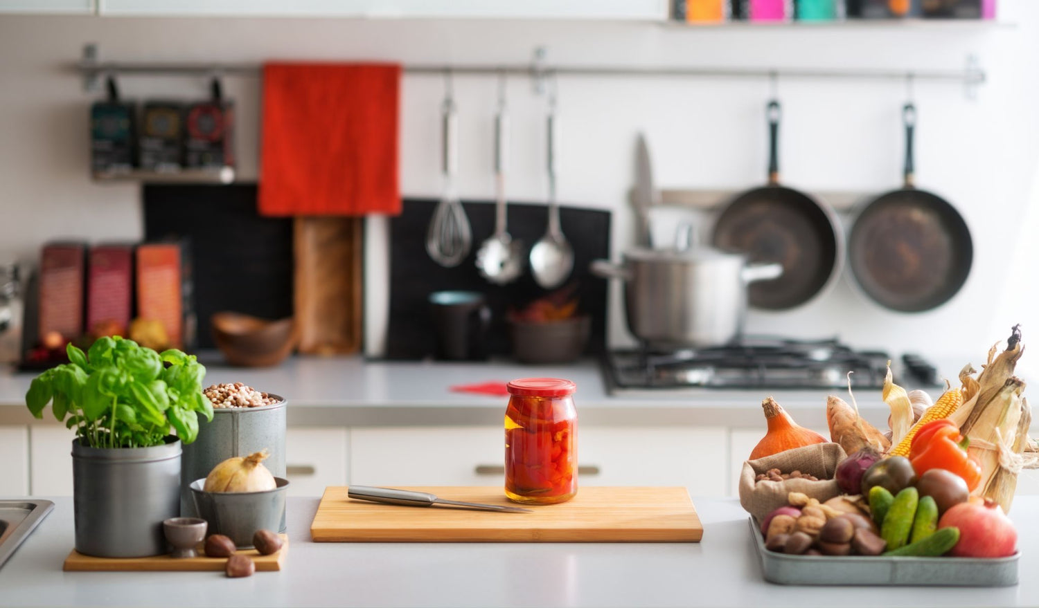 Kitchen & Barware at Home To Gifts UK